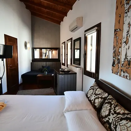 Culinary Boutique Kladi Elias 4* Μεσορόπη